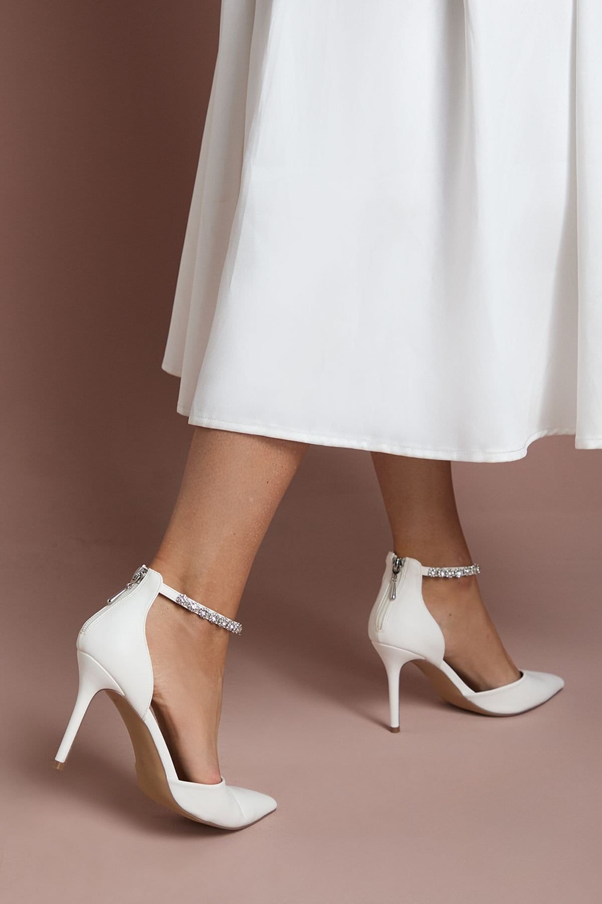 Coast Coast Women's Bridal Wide Fit Tatiana Faux Leather Jewelled Anklet High Stiletto Court Shoes in White - 4