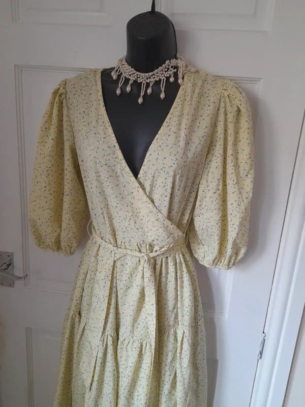 Glamorous Ditsy summer wrap dress