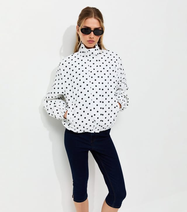 New Look Women's White Polka Dot Bubble Hem Zip Lightweight Jacket New Look - 2