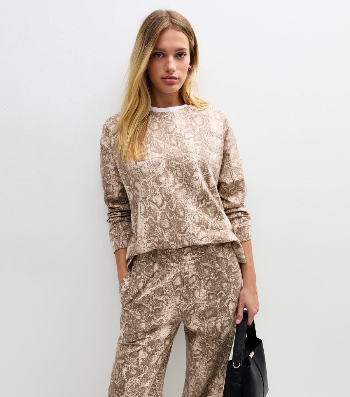 New Look Women's Off White Snake Print Side Split Sweatshirt New Look