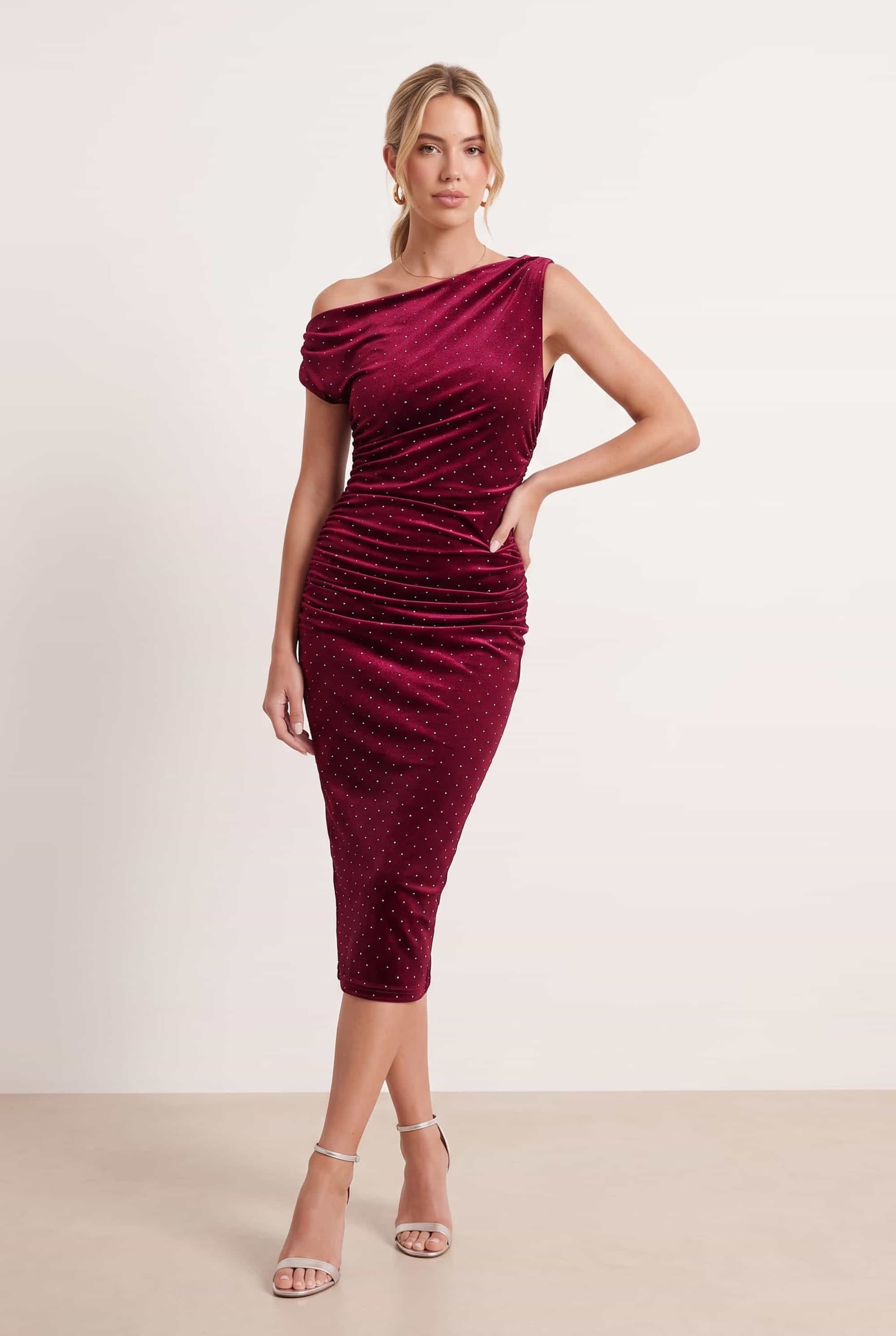 Style Cheat Style Cheat Women's Hotfix Velvet Assyemtric Dress in Burgundy