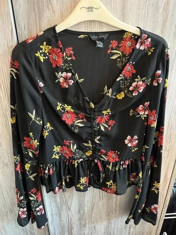 New Look Black floral top