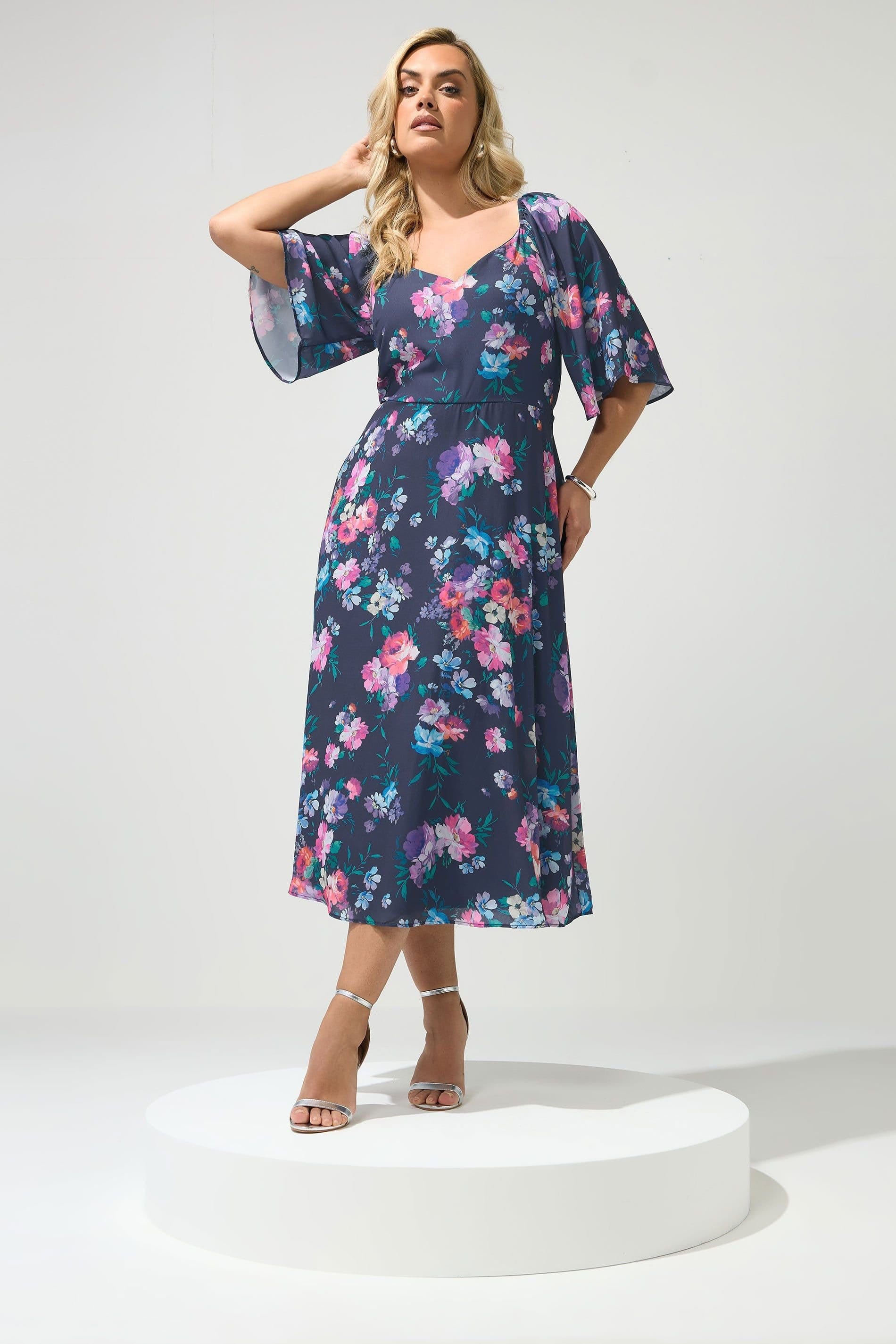 Yours Yours Women's Floral Midi Dress in Mid Navy - 4