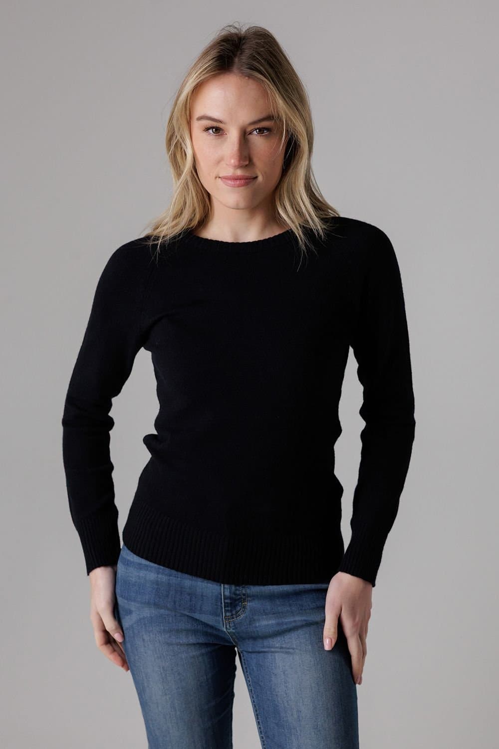 French Connection French Connection Women's Cosy Soft Touch Crew Neck Raglan Jumper in Black
