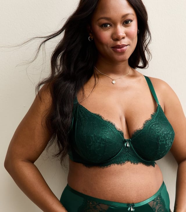 New Look Women's Plus Size Dark Green Eyelash Lace Satin Padded Bra Curves New Look - 2
