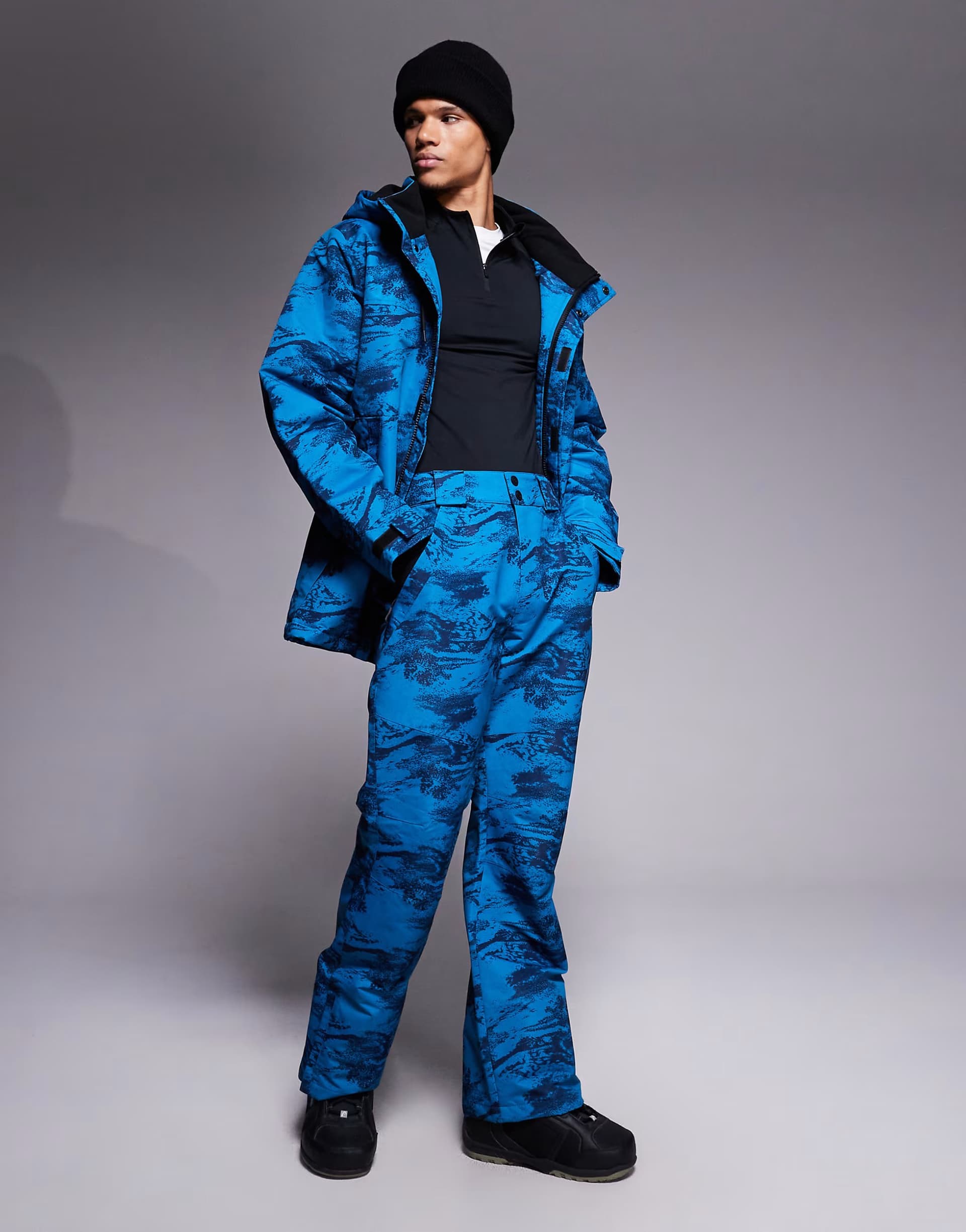 ASOS Threadbare ski trousers in blue and navy print