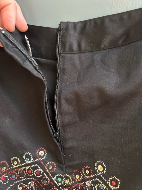 New Look New Look knee length skirt size 14