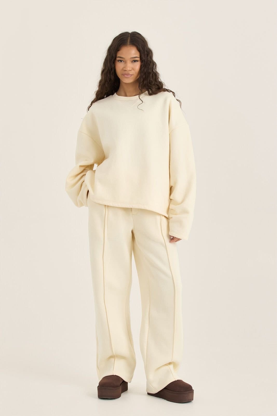 Loom Archives Loom Archives Women's LOOM Ruched Sleeve Detail Sweat Shirt in Cream - 4