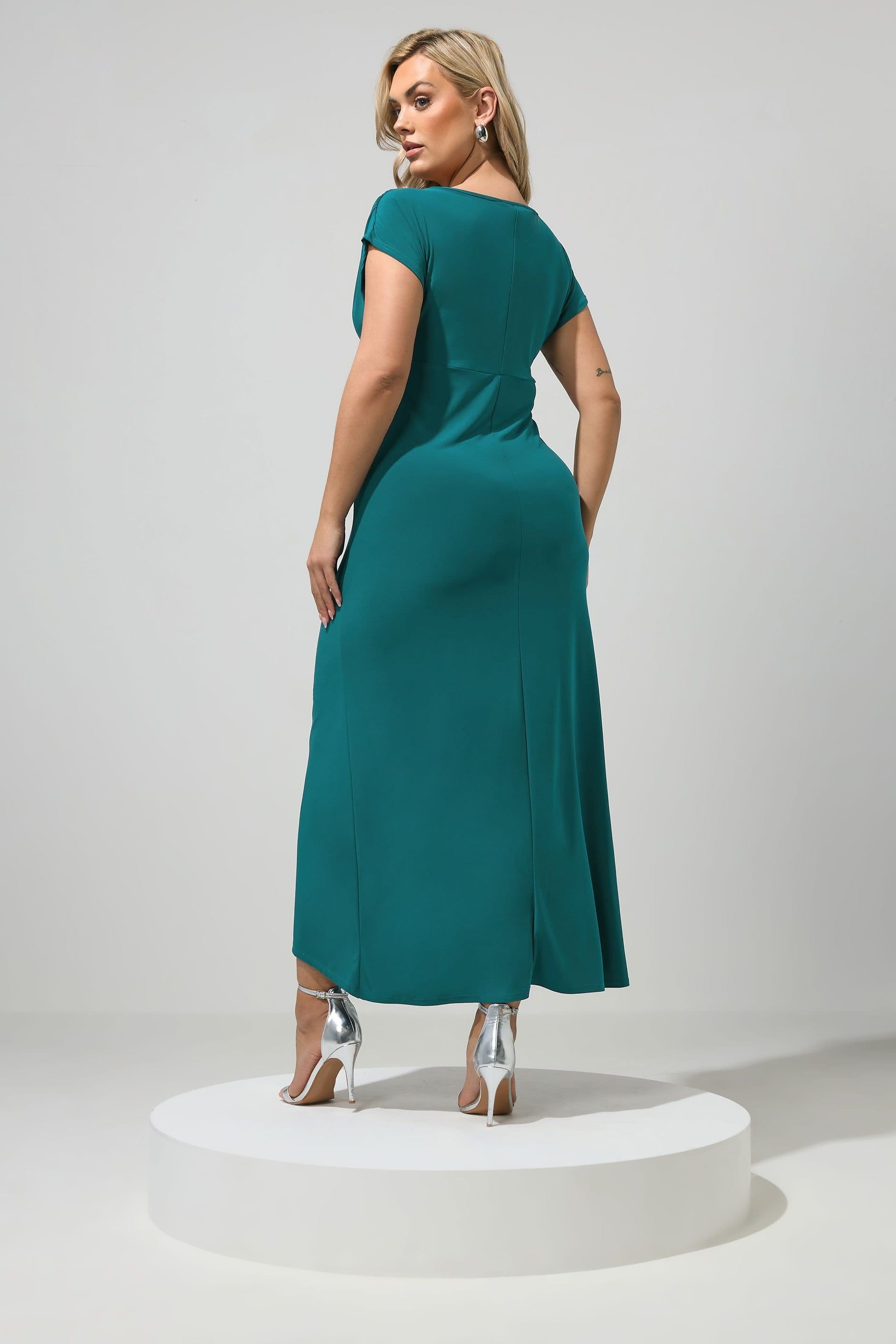 Yours Yours Women's Gather Detail Maxi Dress in Teal - 4