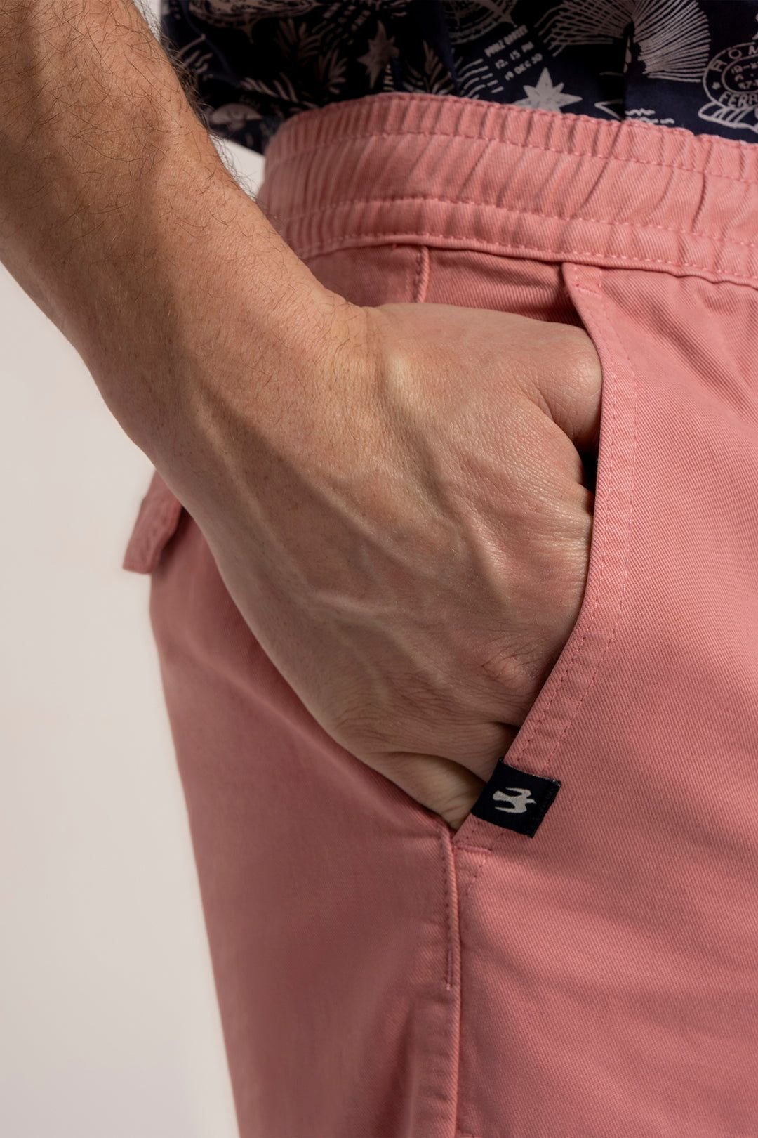 Brakeburn Brakeburn Men's DEANSHANGER CHINO SHORTS in Pink - 4