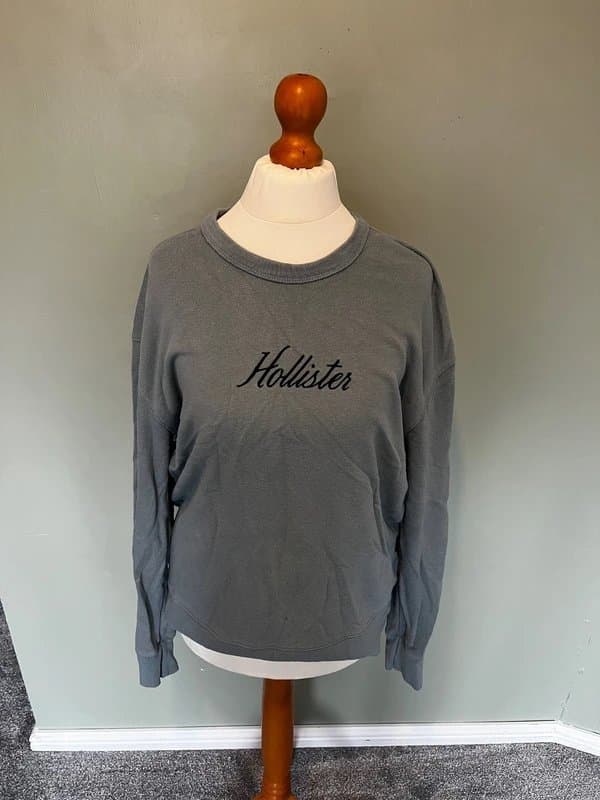 Hollister Hollister sweater