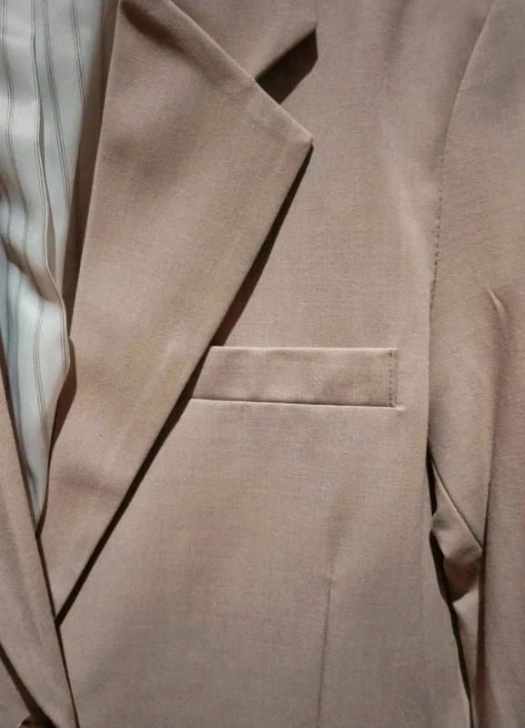 Bershka Bershka Smart Beige Jacket Size M (12)
Lined