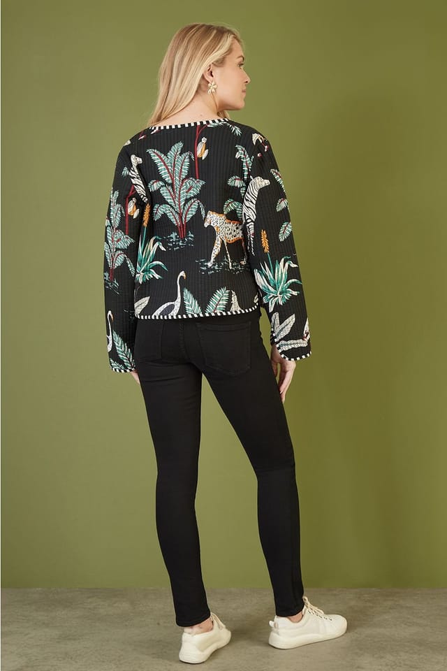 Yumi Yumi Women's Black Animal Print Reversible Cotton Cropped Quilted Jacket - 3