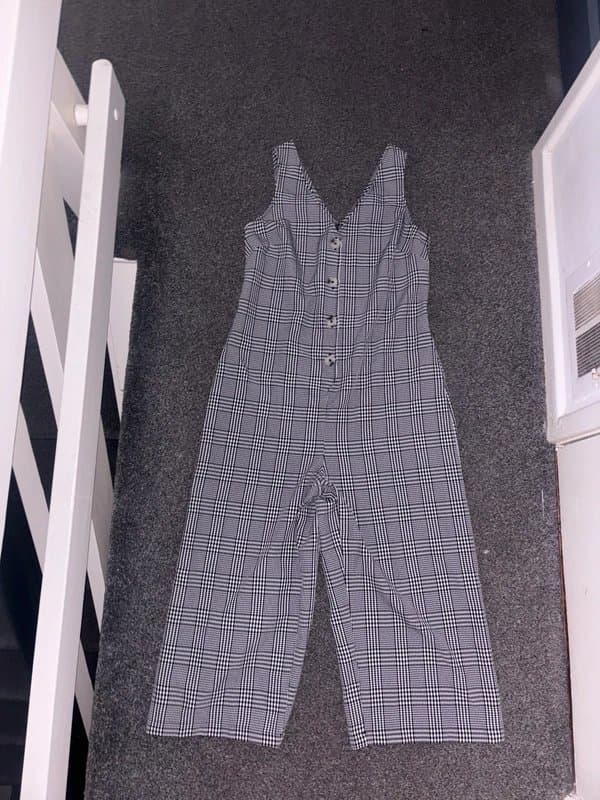 New Look Cropped legged playsuit jumpsuit onesie