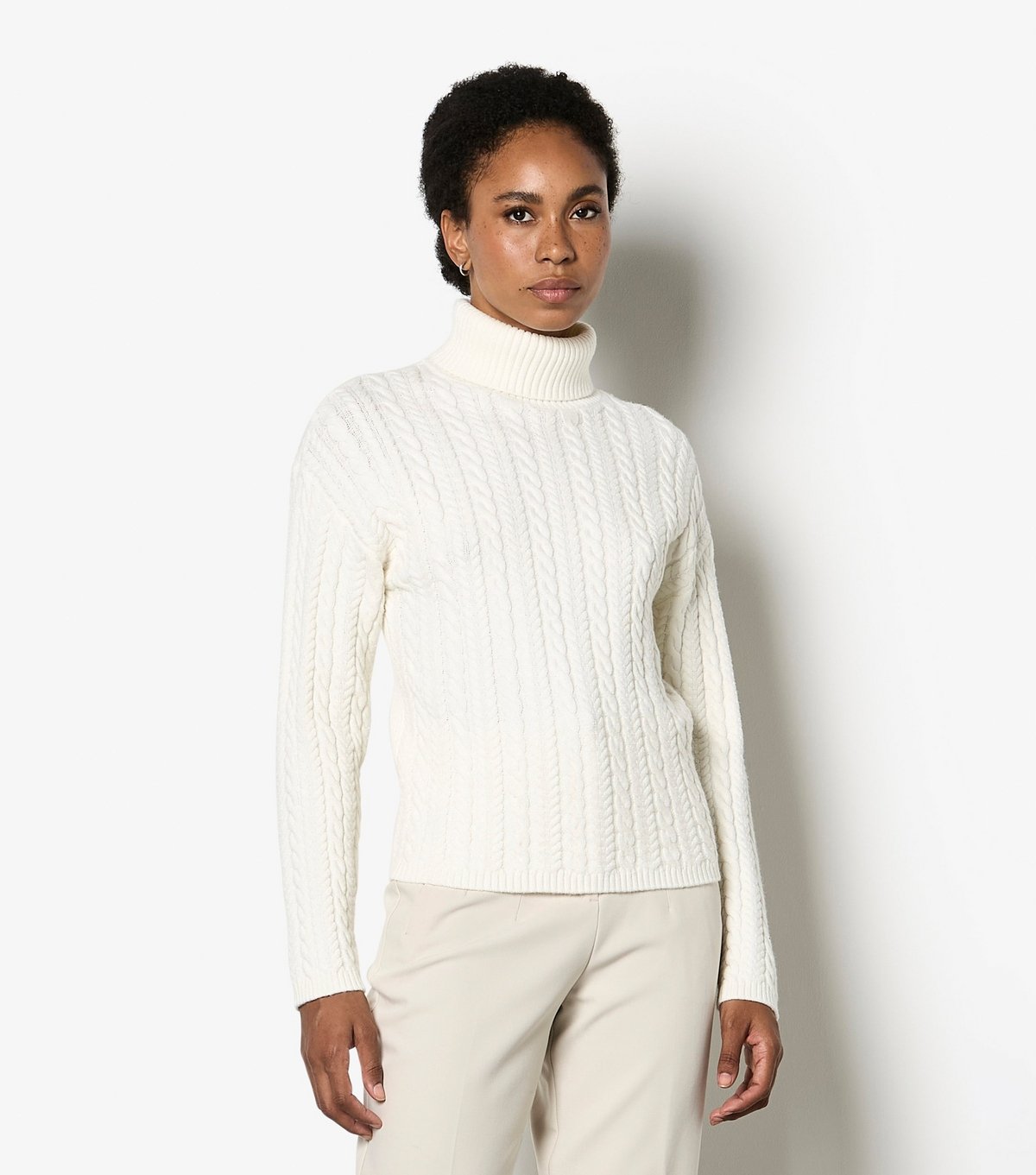 Apricot Women's Cream Cable Knit Roll Neck Jumper Apricot New Look - 1