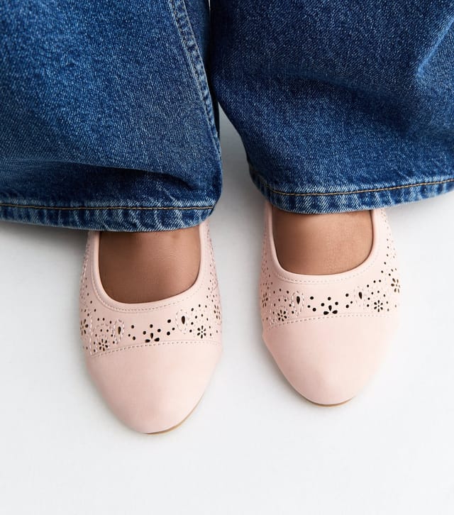 New Look Women's Wide Fit Pink Faux Leather Floral Cutout Ballet Pumps Vegan New Look - 2