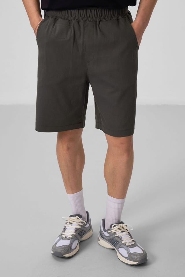 Tommy Life Tommy Life Men's Woven Chino Shorts in Dark Grey - 3