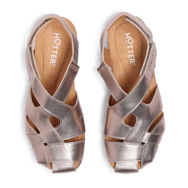 Hotter Hotter Women's 'Carpa' Closed-Toe Sandals in Rose Gold - 3