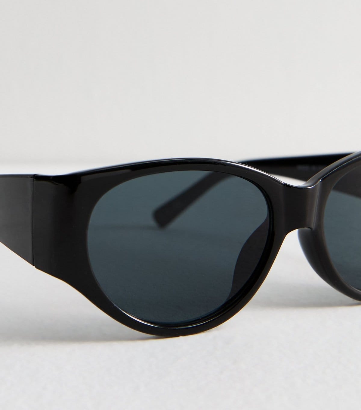 New Look Black Oval Frame Sunglasses New Look - 4