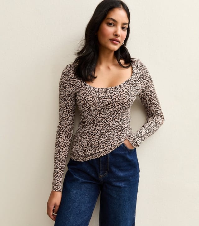New Look Women's Brown Leopard Print Scoop Neck Ribbed Long Sleeve Top New Look - 3