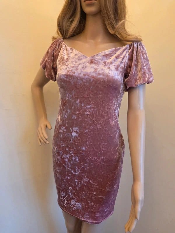 New Look New look size 12 (more like an 8/10) pink crush Velvet dress - 1