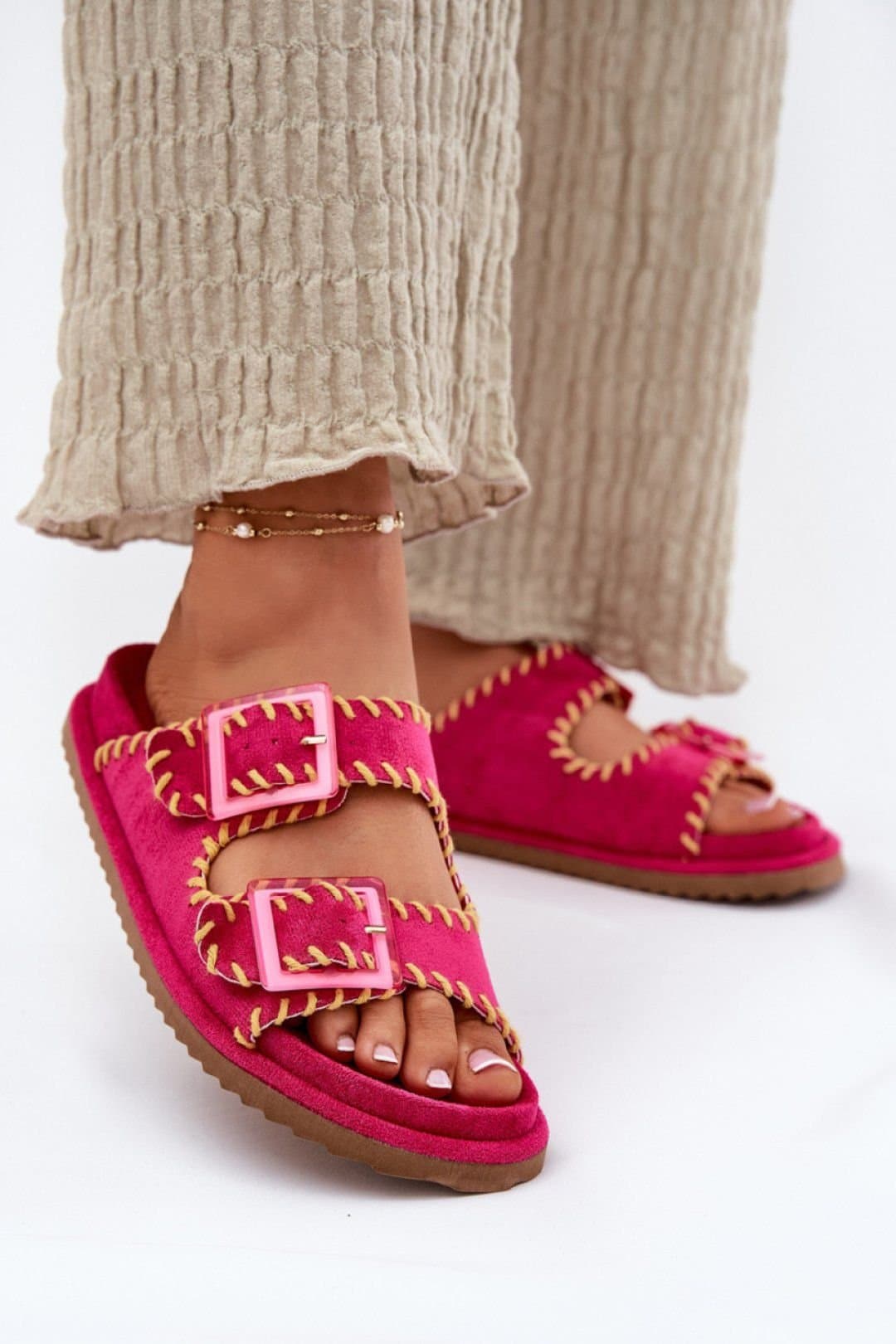 Love Lace Love Lace Pink Suede Buckle Slippers with Decorative Stitching