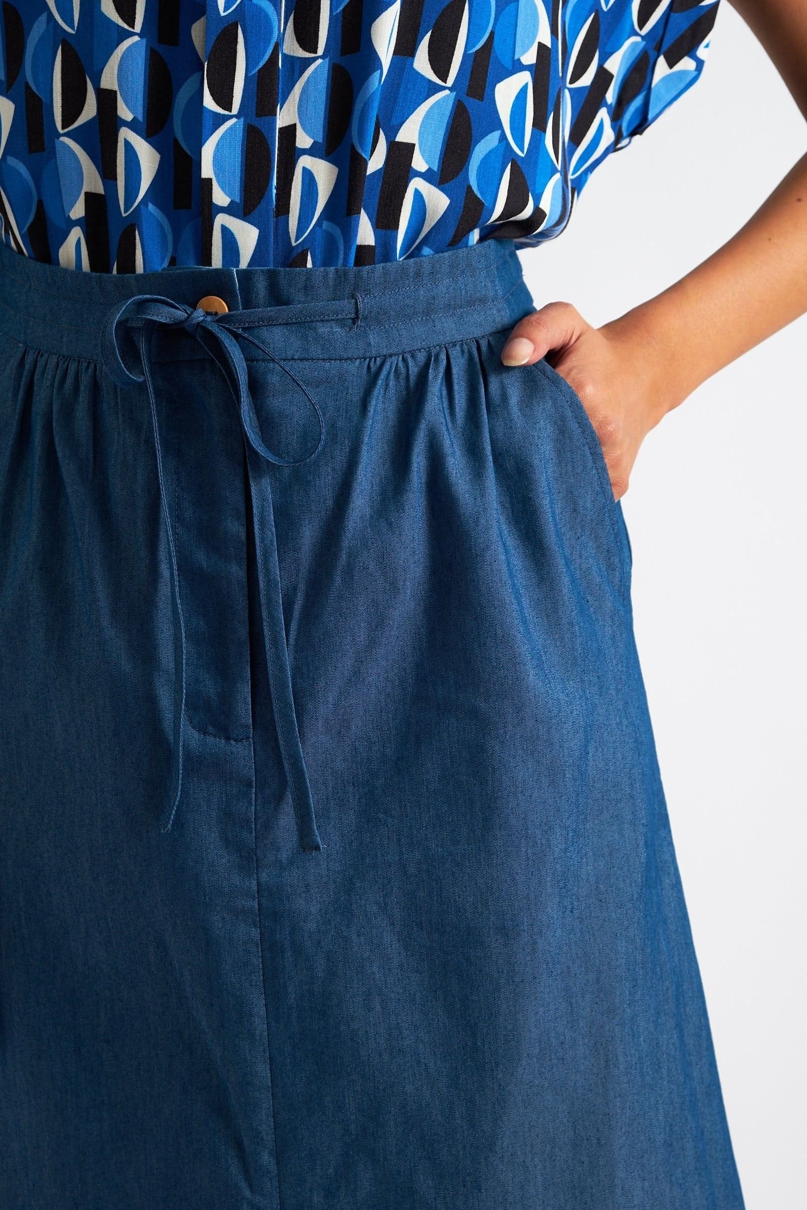 Louche Louche Women's Jessy Chambray Straight Midi Skirt - 4