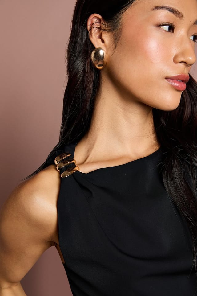 Coast Coast Women's Sleeveless Ruched Maxi Dress With Buckle Detail in Black - 2