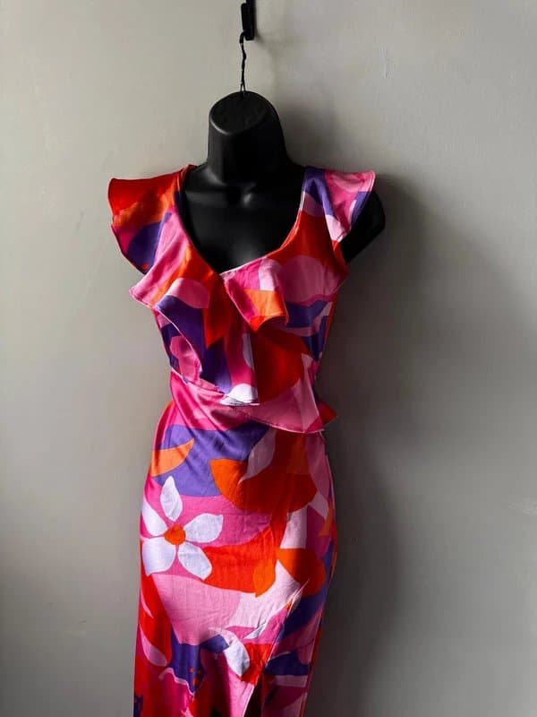 New Look New Look (Size 6) Floral Print Midi Dress with Ruffle Detail and Side Slit