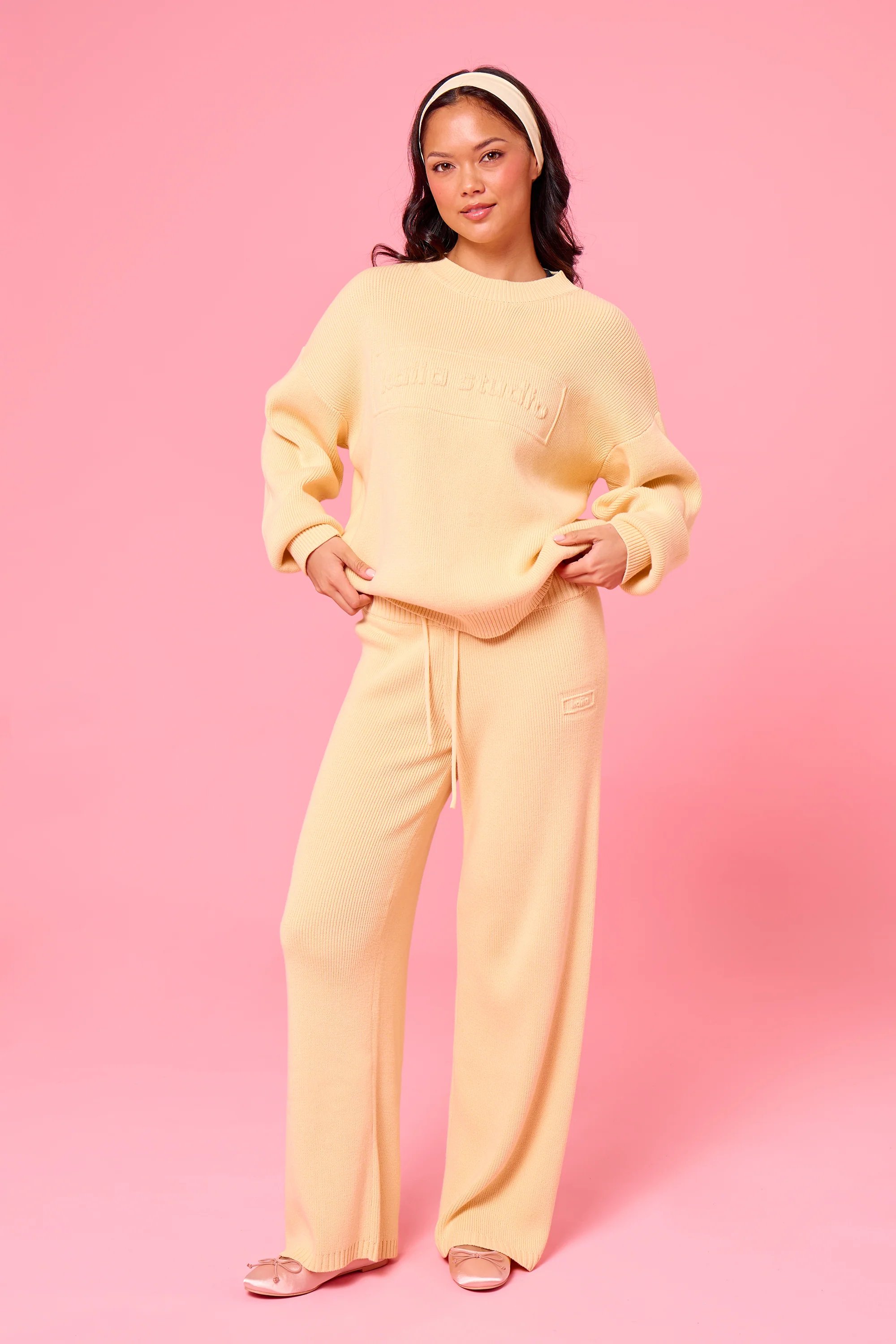 Kaiia Kaiia Embossed Premium Knit Oversized Sweatshirt Soft Yellow - 3