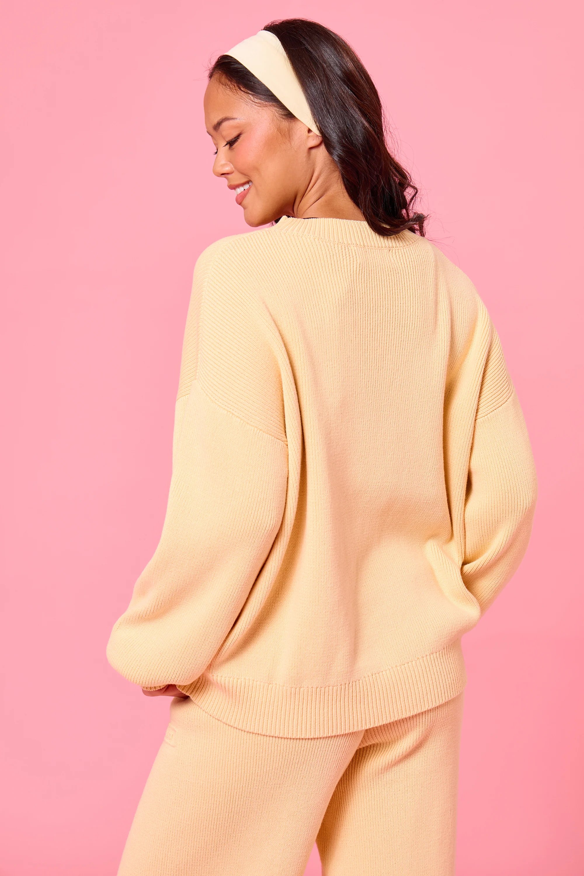 Kaiia Kaiia Embossed Premium Knit Oversized Sweatshirt Soft Yellow - 4