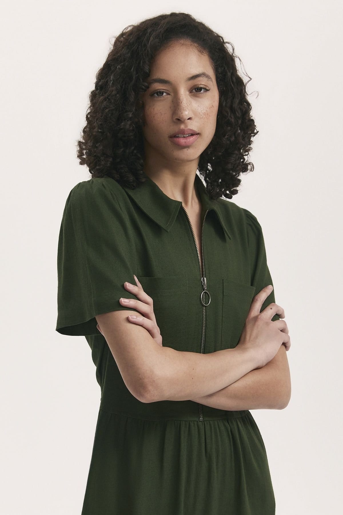 Finery London Finery London Women's Tania Short Sleeve Midi Shirt Dress in Bottle Green - 4