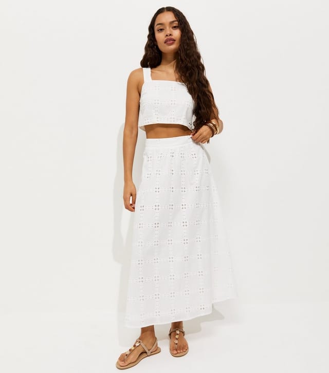 New Look Women's Petite White Broderie Embroidered Grid Midi Skirt New Look - 3
