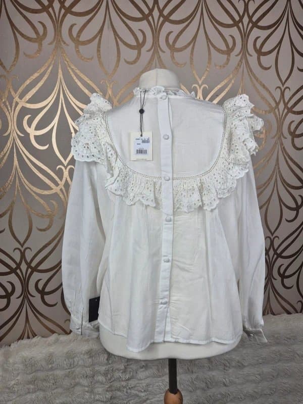 Ro & Zo Ro & zo frill button back broderie blouse size 18
