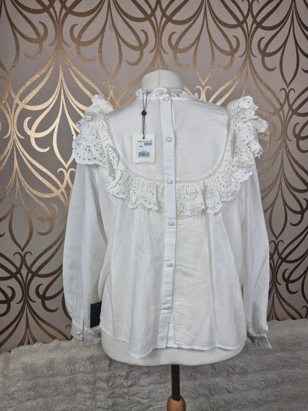 Ro & Zo White Frill Button-Back Broderie Blouse Size 18
