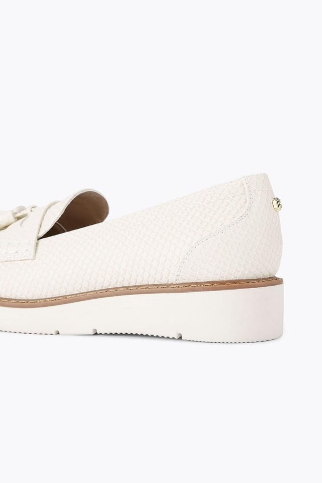 Carvela Carvela Women's 'Sky Tassel' Flats in Cream - 3