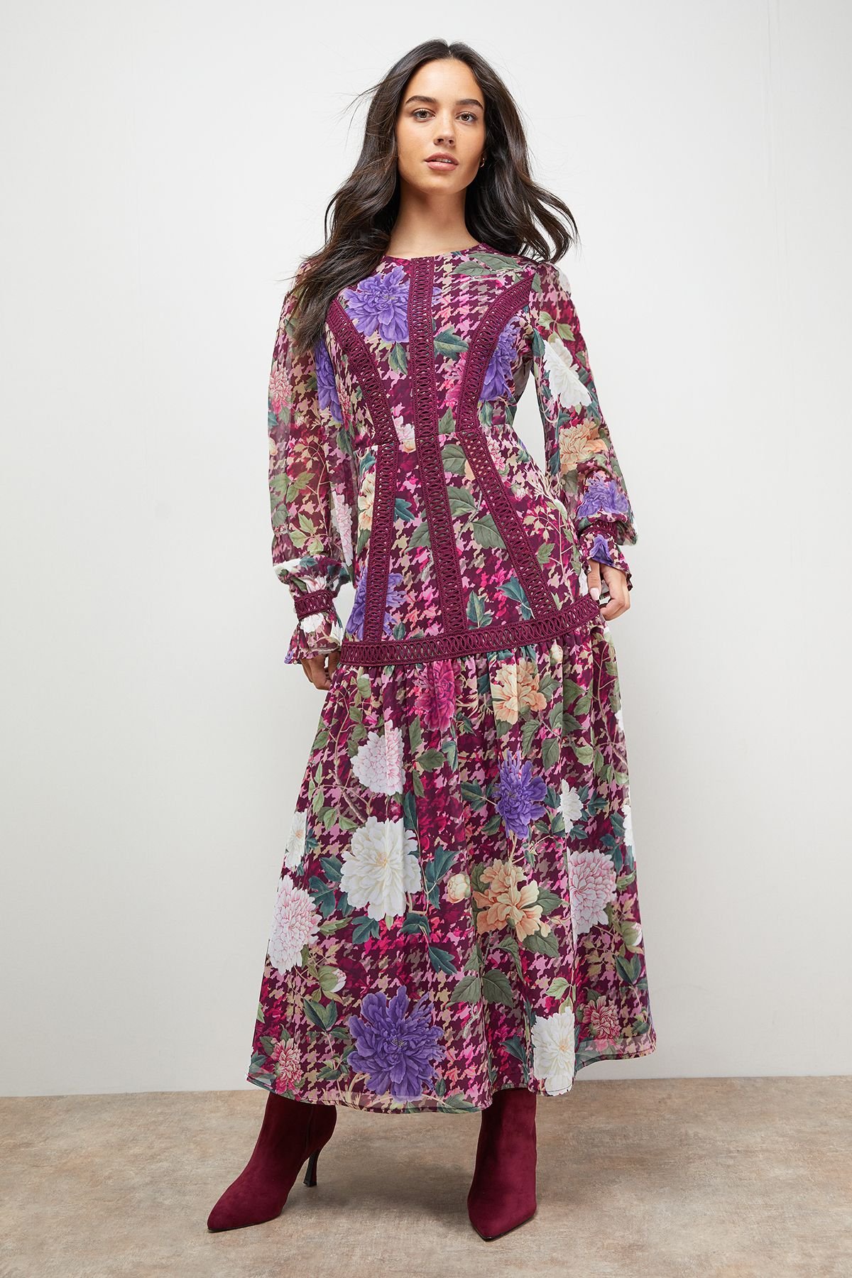 Oasis Oasis Women's Lace Detail Balloon Sleeve Drop Hem Midi Dress in Floral - 2