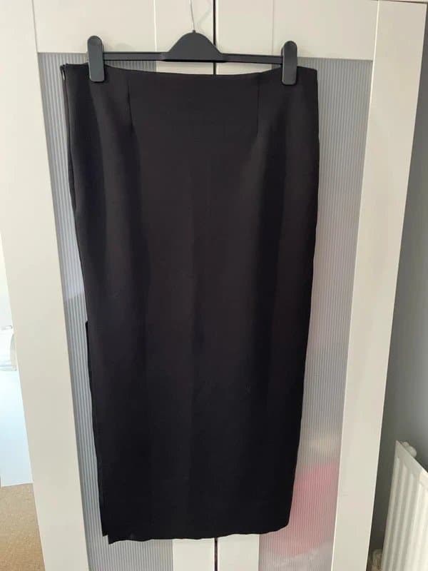 ASOS ASOS design maxi skirt with side slit size M