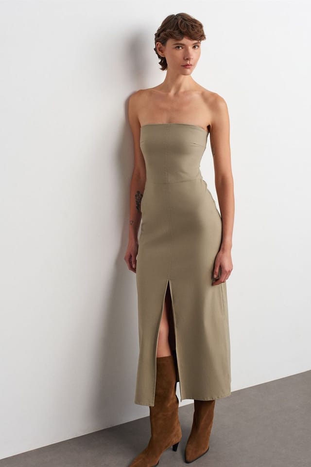 Dilvin Dilvin Women's Strapless Fitted Midi Dress With Slit in Khaki - 3