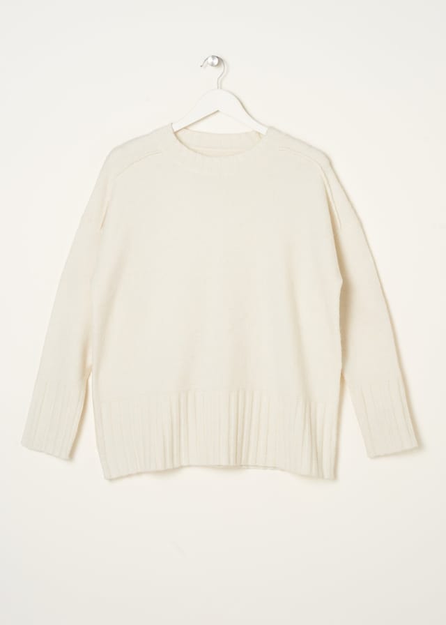 Truly Truly Women's Funnel Neck Jumper in White - 3