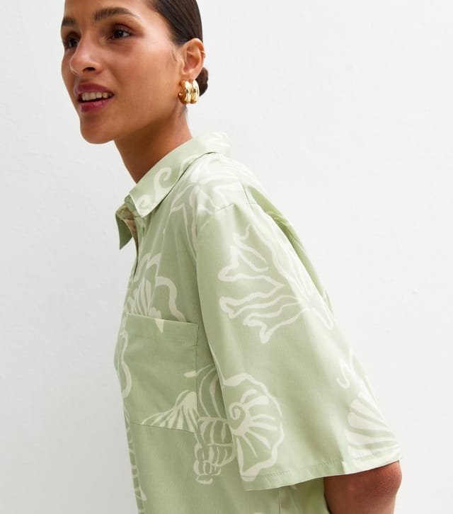 New Look Women's Green Shell Print Collared Shirt New Look - 3
