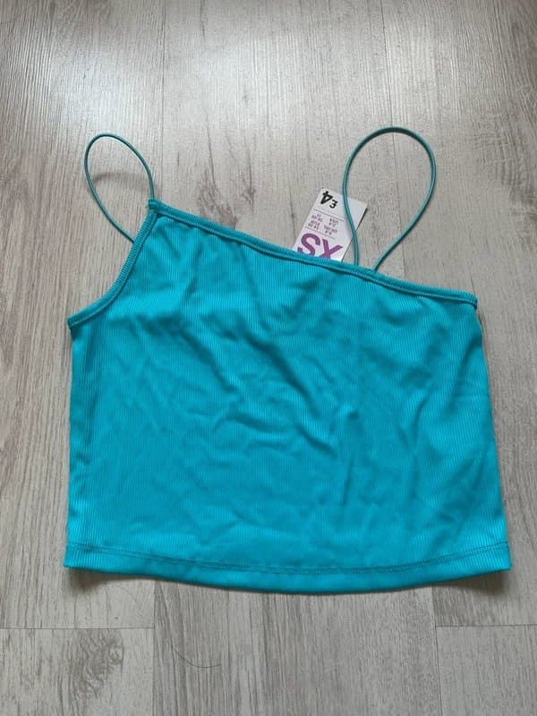Primark Open to offer: New Primark asymmetric blue strappy cami crop top