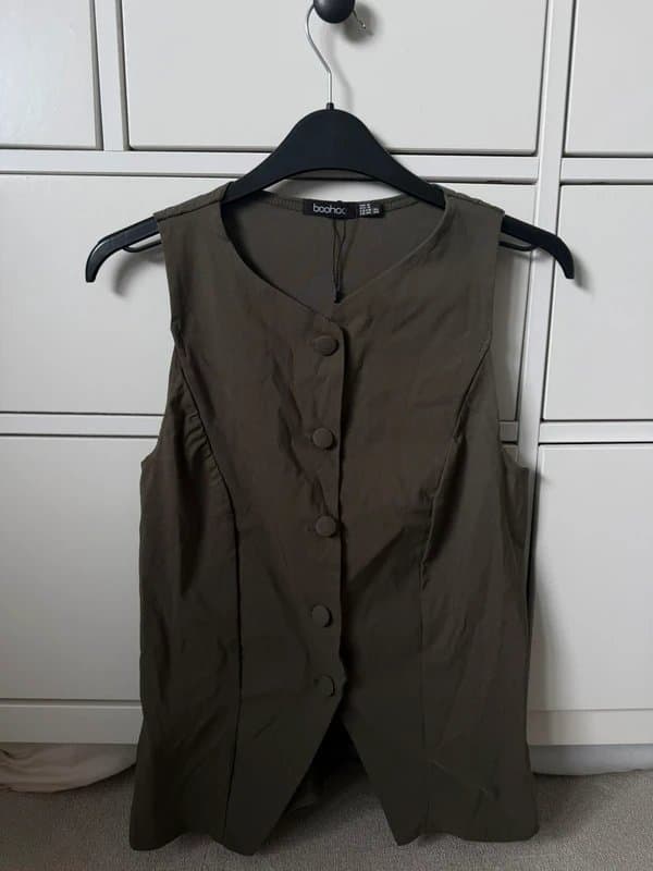 Boohoo Boohoo green waistcoat
