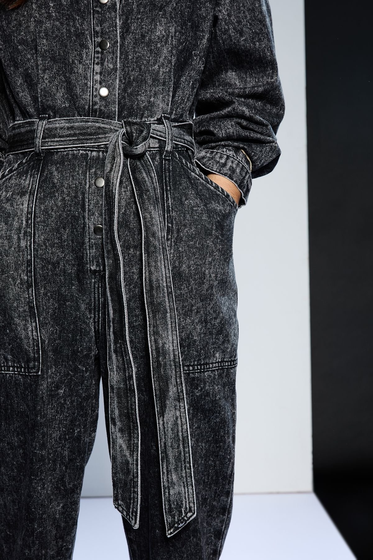 RUNWAY 1.8.1.8 RUNWAY 1.8.1.8 Women's Garment Wash Jumpsuit in Charcoal - 4