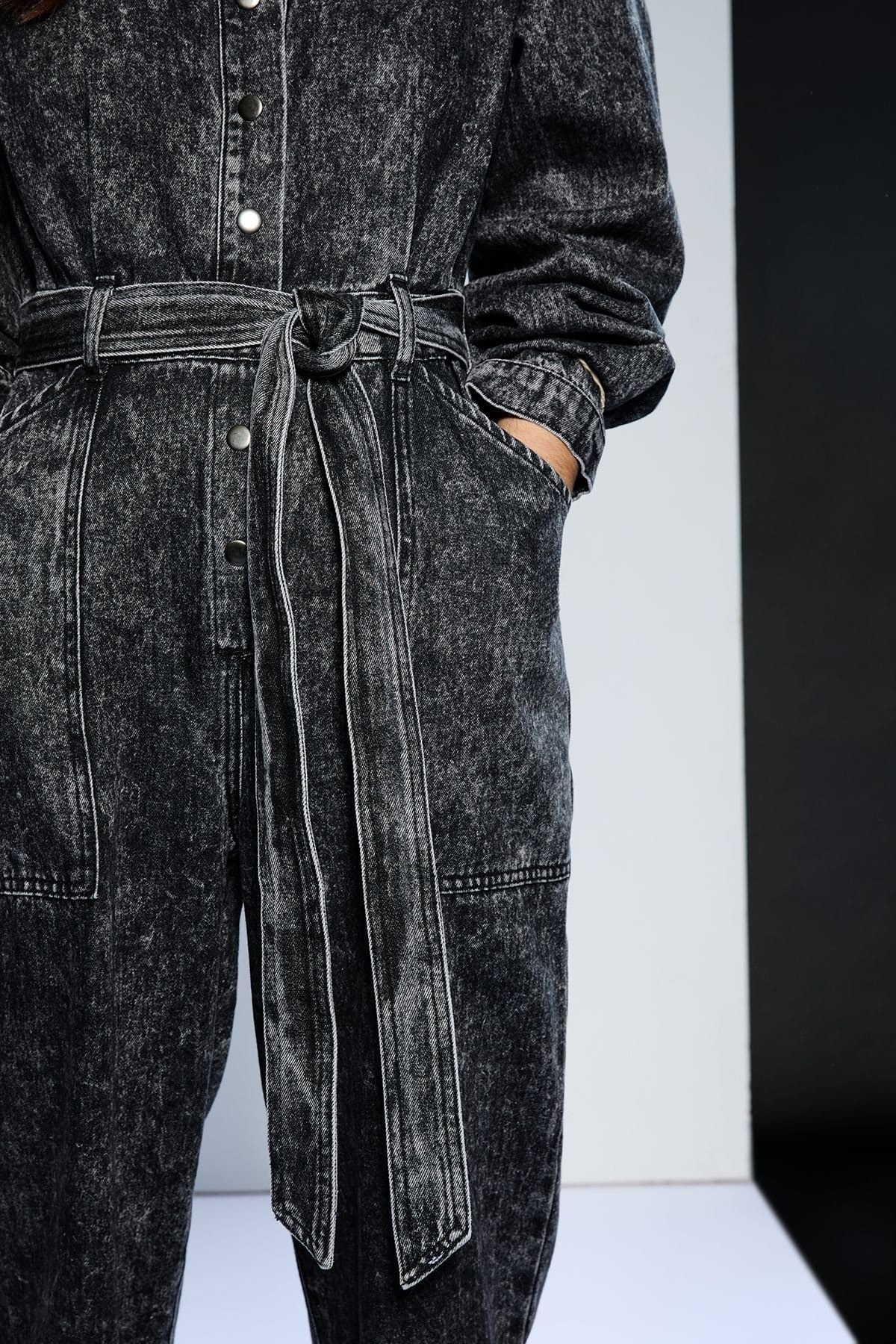 RUNWAY 1.8.1.8 RUNWAY 1.8.1.8 Women's Garment Wash Jumpsuit in Charcoal - 4