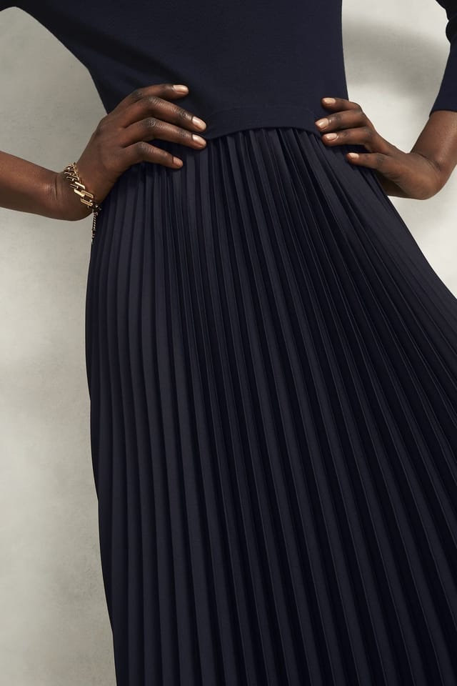 Hobbs London Hobbs London Women's Lucinda Knitted Pleated Dress in Dark Navy - 3