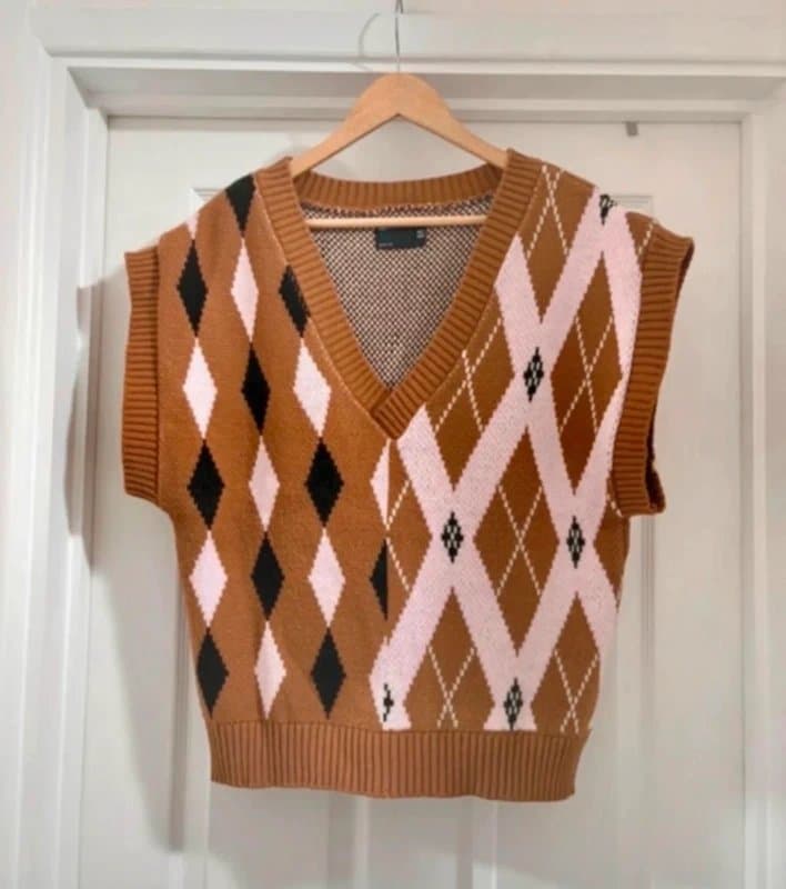 ASOS Adorable Women's Asos V Neck Argyle Brown Mix Oversized Knitted Sweater Vest Top Waistcoat size 10