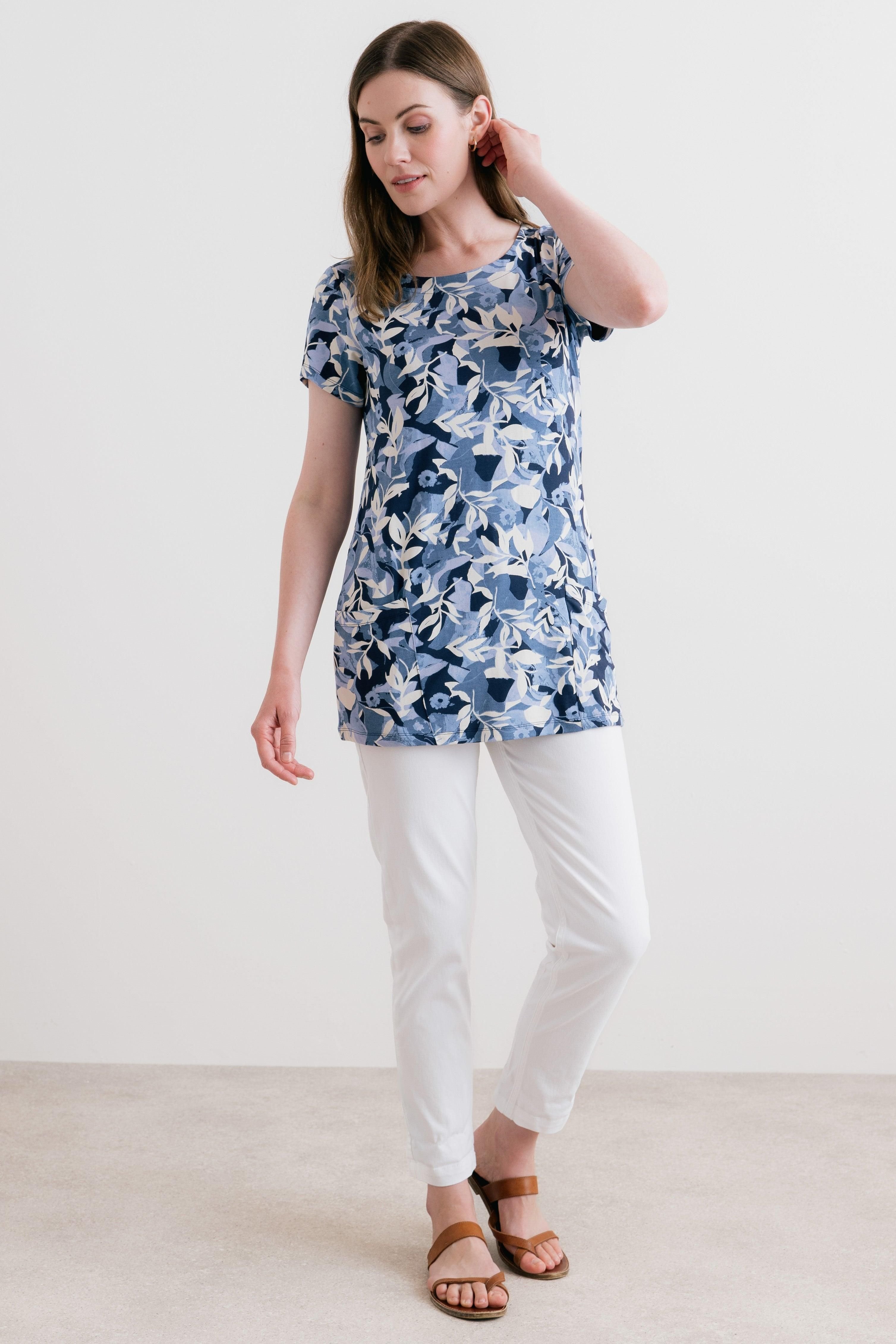 Lily & Me Lily & Me Women's Pier Short Sleeve Jersey Print Tunic in Navy - 2