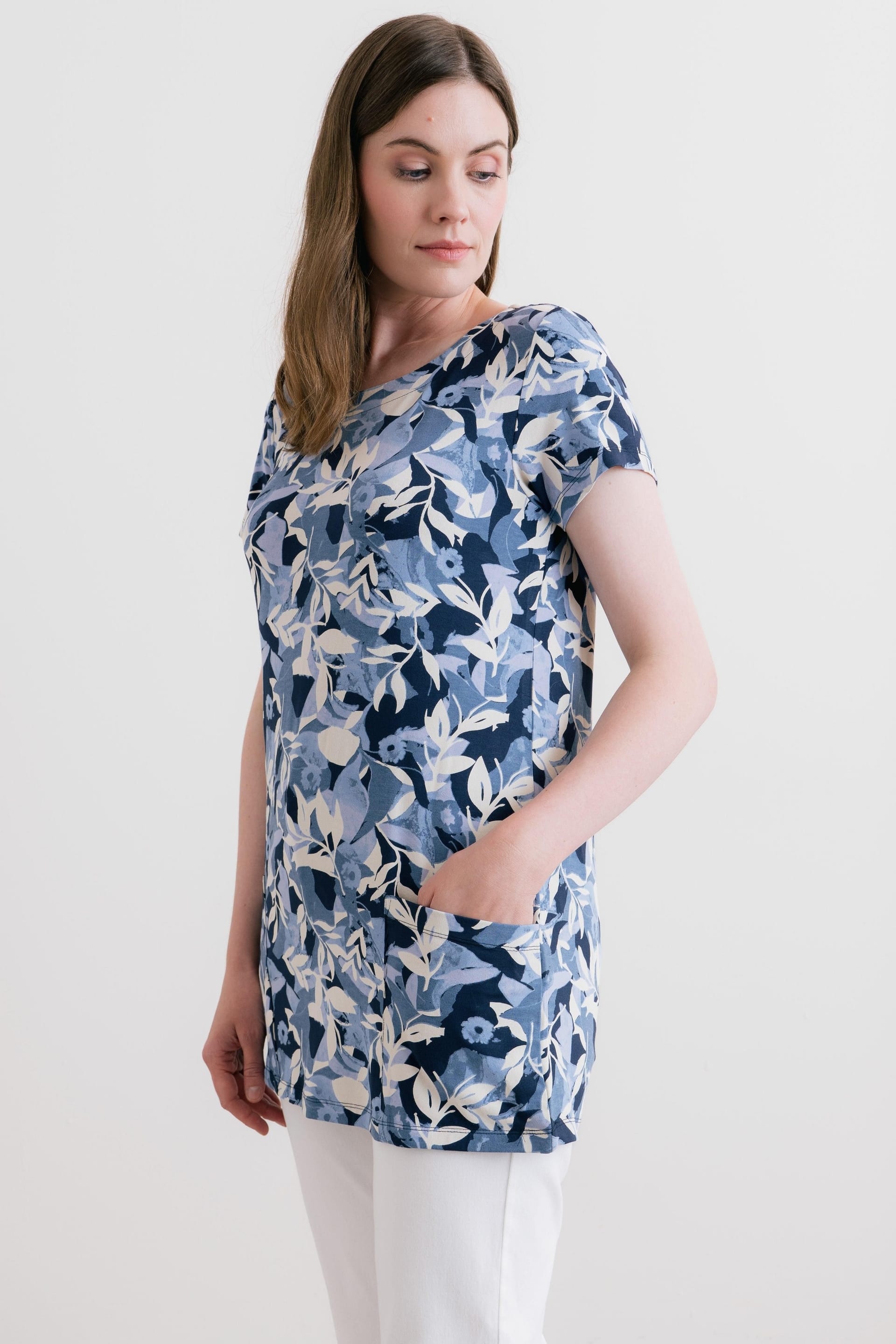 Lily & Me Lily & Me Women's Pier Short Sleeve Jersey Print Tunic in Navy - 4