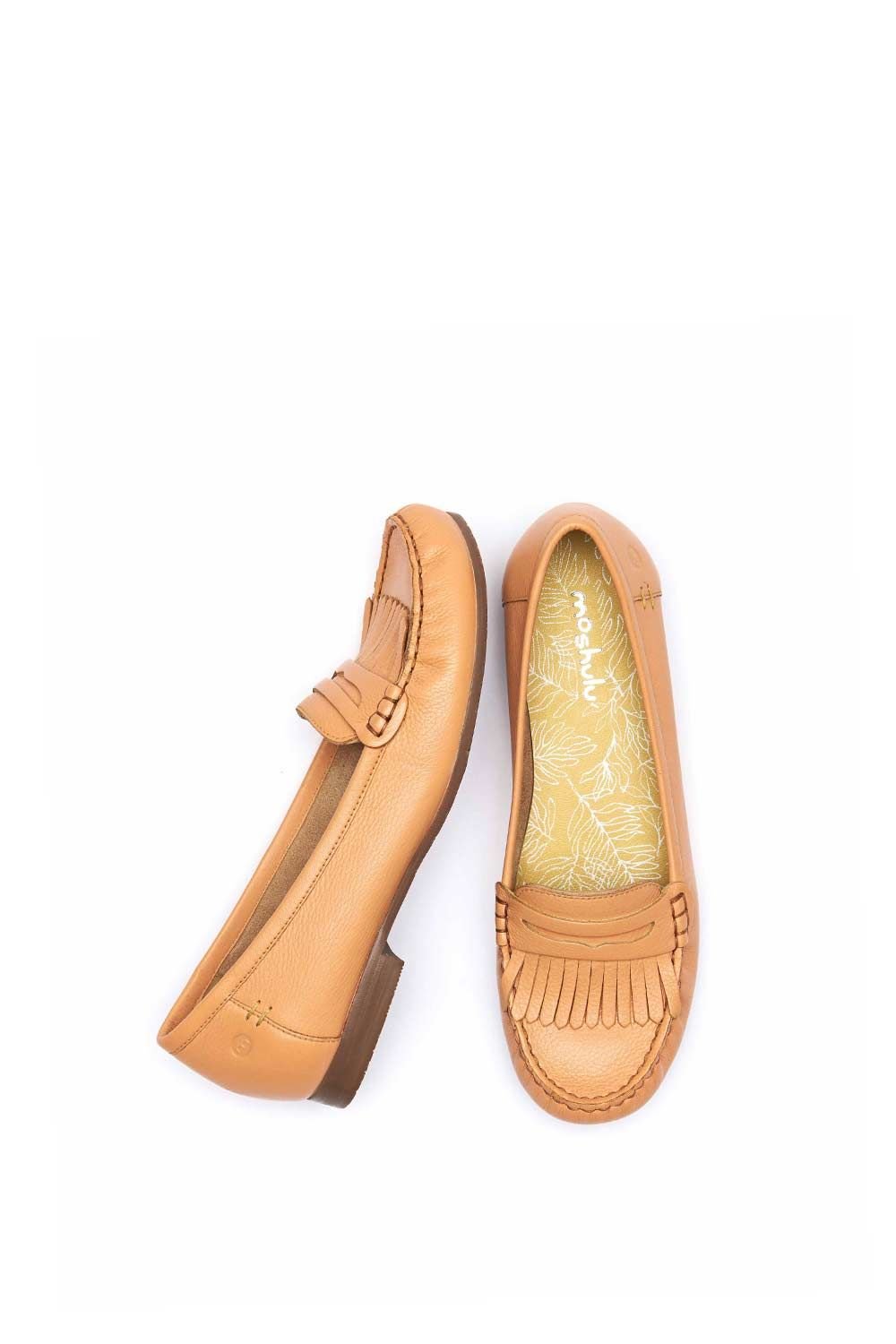 Moshulu Moshulu Women's 'Italian Dressing' Leather Loafers in Peach - 2